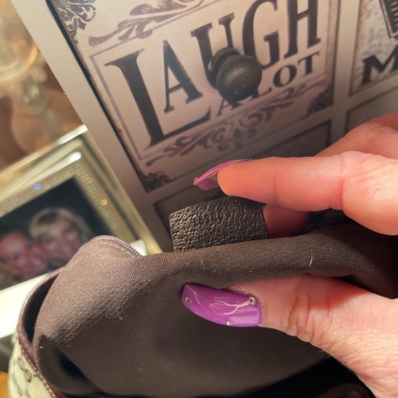 Gucci Beige and Dark Brown Logo Satchel - Picture 5 of 6